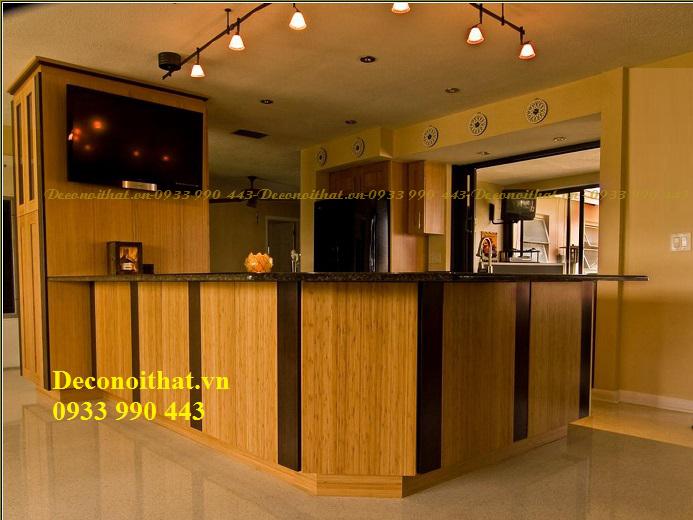Quầy bar cafe giá rẻ với thiết kế đơn giản, màu sắc vân gỗ mộc mạc nhưng vẫn rất cá tính này sẽ mang lại sự nổi bật cũng như bắt mắt cho quán cafe của bạn