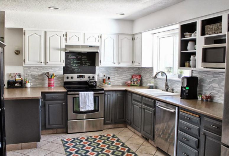 Tủ bếp L 072 được thiết kế theo 2 tông màu trắng và xám hazey 